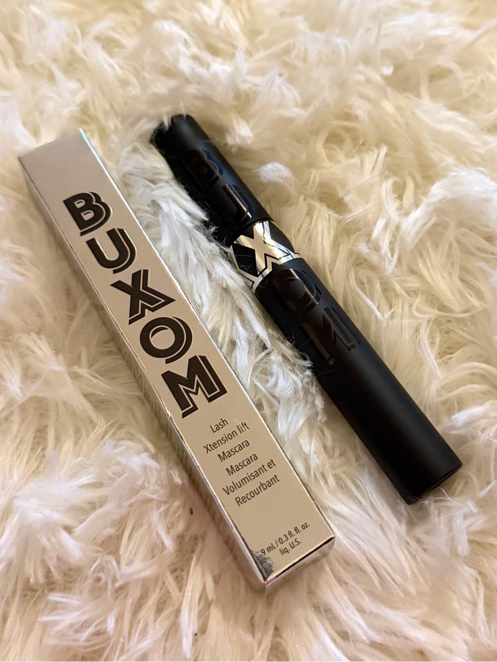 NWB Buxom Lash Xtension Lift Mascara Xtreme Black